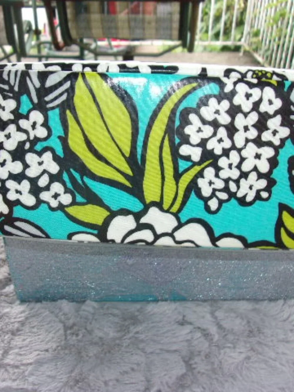 E-288 VERA BRADLEY CLEAR COLORFUL POUCH/COSMETIC/BEACH TOTE (BAG)